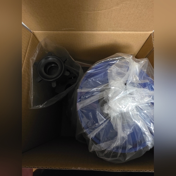 NEW FUTAI | 22 Inch Wig Head Stand with Canvas Head | Blue & White Star Pattern - Picture 2 of 11